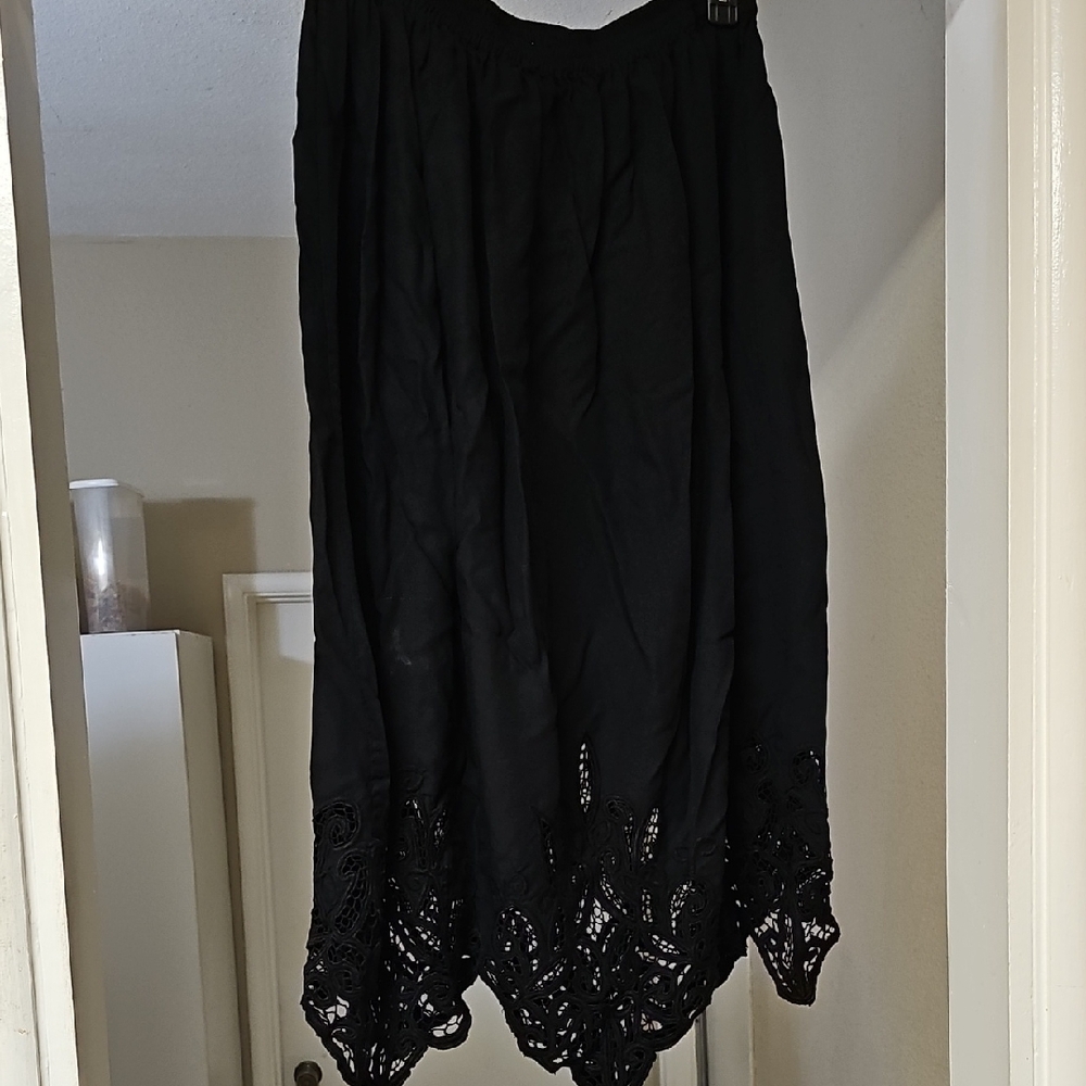 Black Asymmetrical Lace Medi Skirt  for Night Out. Tote 6